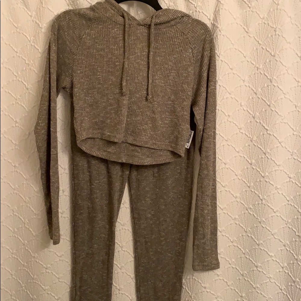 Gymshark slounge set in khaki